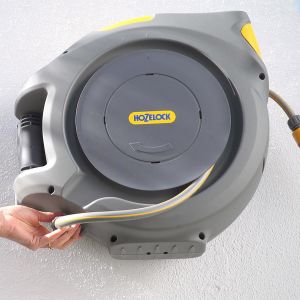 Hozelock 2403-3535H Otomatik Geri Sarımlı Bahçe Makarası 30mt +Tabanca Seti