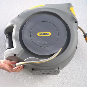 Hozelock 2403-3535H Otomatik Geri Sarımlı Bahçe Makarası 30mt +Tabanca Seti