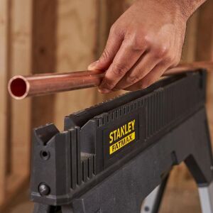 Stanley 1-92-980 Fatmax Ayarlı Teleskopik Ayaklı Katlanır Çalışma Tezgahı 1135 kg
