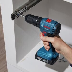 Bosch GSB 185-LI Çift Akülü Darbeli Matkap Vidalama + 82 Parça Aksesuar