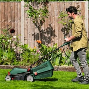 Bosch UniversalRotak 34-405 Elektrikli Çim Biçme Makinesi 34cm 1300W