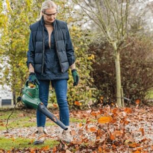 Bosch Universal GardenTidy 3000 Yaprak Toplama-Üfleme Makinesi 3 kW