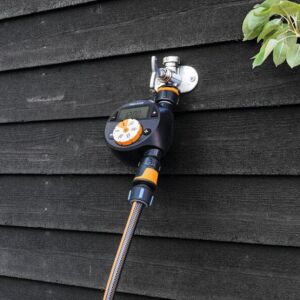 Fiskars 1054791 Tek Çıkışlı Zamanlayıcı Sulama Saati