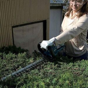 Makita UH5261 Elektrikli Çit Budama Düzeltme Kesme Makinası 520 mm