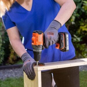 Black+Decker BCD382D2XK Çift Akülü Delme Vidalama 18V 2.0Ah