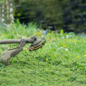 Motorlu Tırpan Misinası 3.3 mm Kare Rulo 200 mt (Diken, Ot, Çimen Kesme)